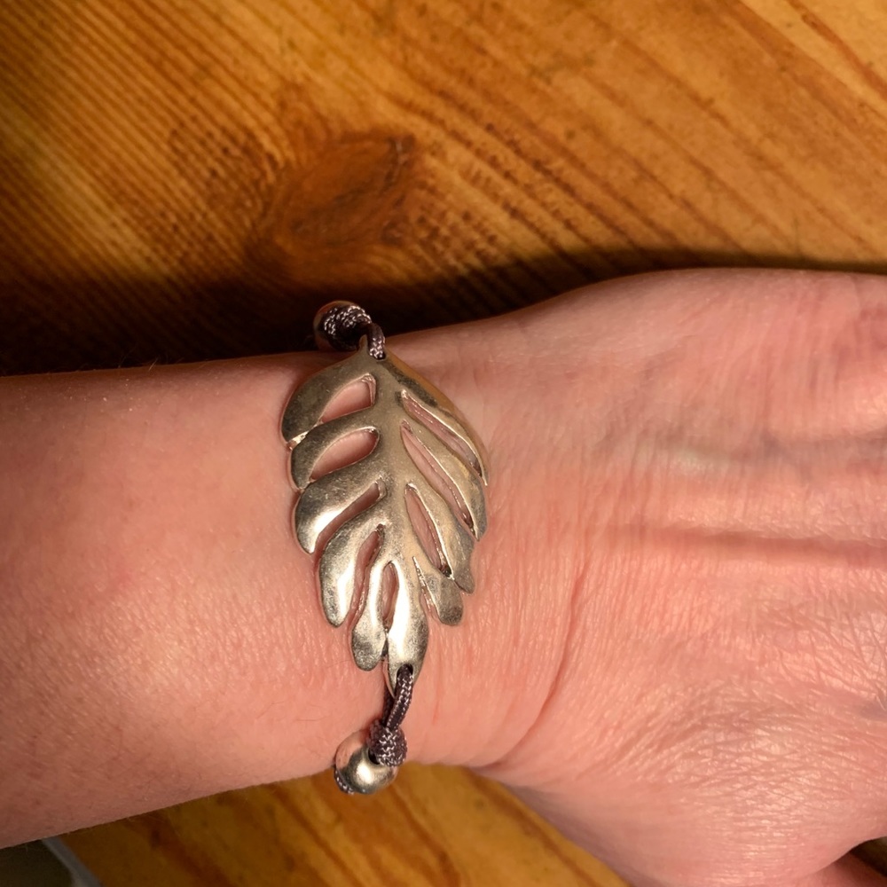 2 adjustable bracelets - Picture 4 of 5